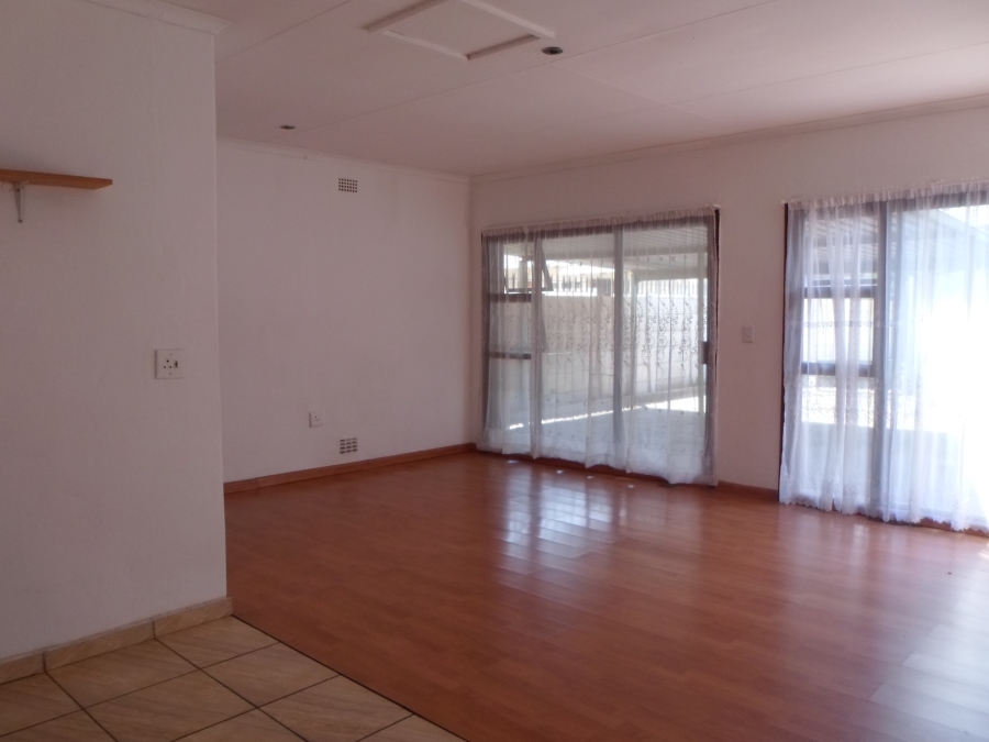 To Let 1 Bedroom Property for Rent in Vaalpark Free State